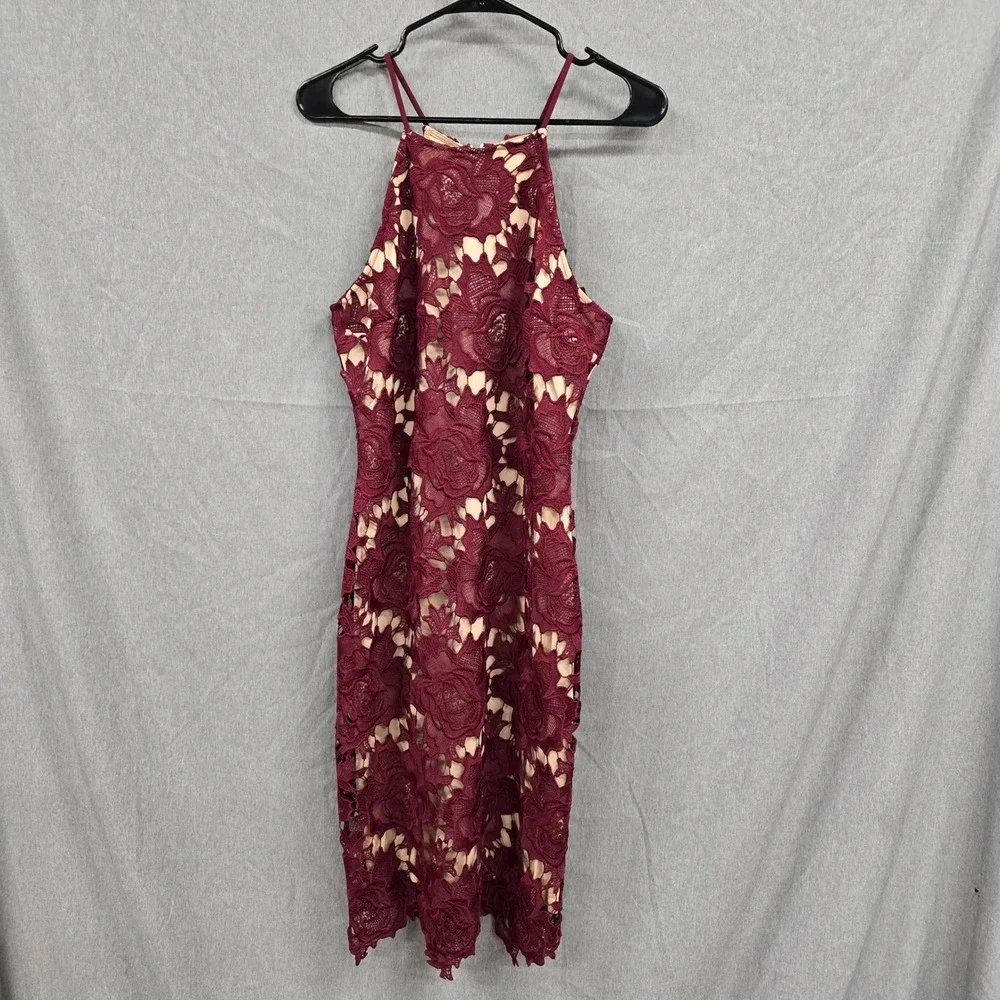 Lulus Burgundy Floral Crochet Lace‎ Halter Sheath Dress Maroon Size M